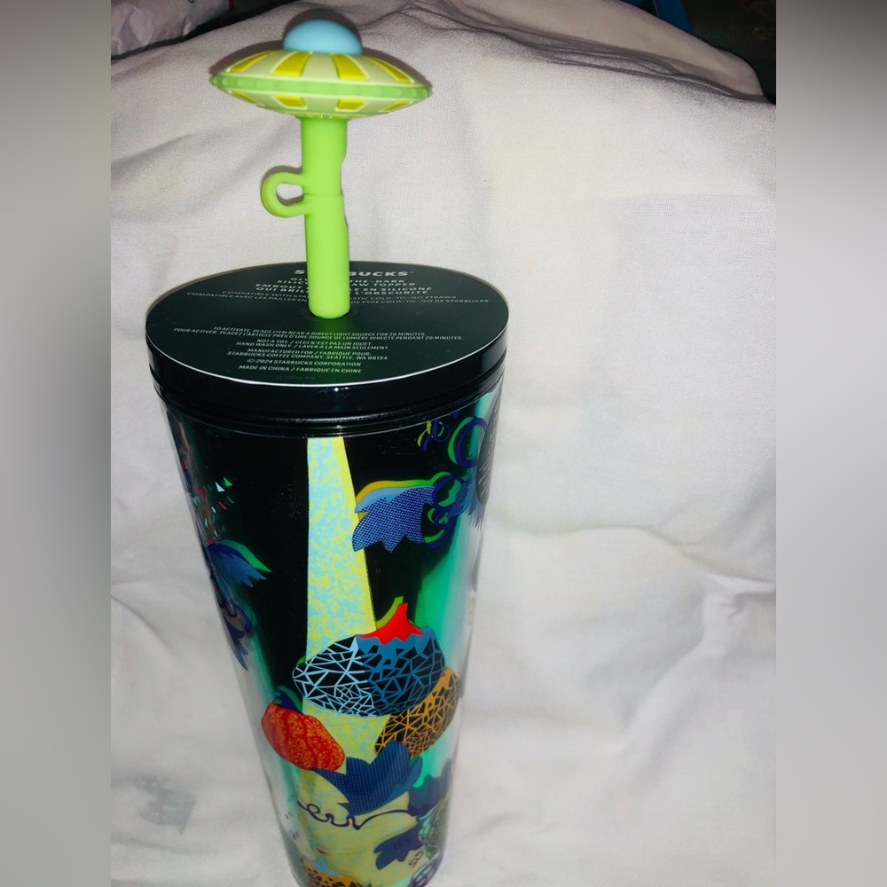 BNWT Starbucks 2024 Tumbler Glow in the dark 24oz - Picture 7 of 7
